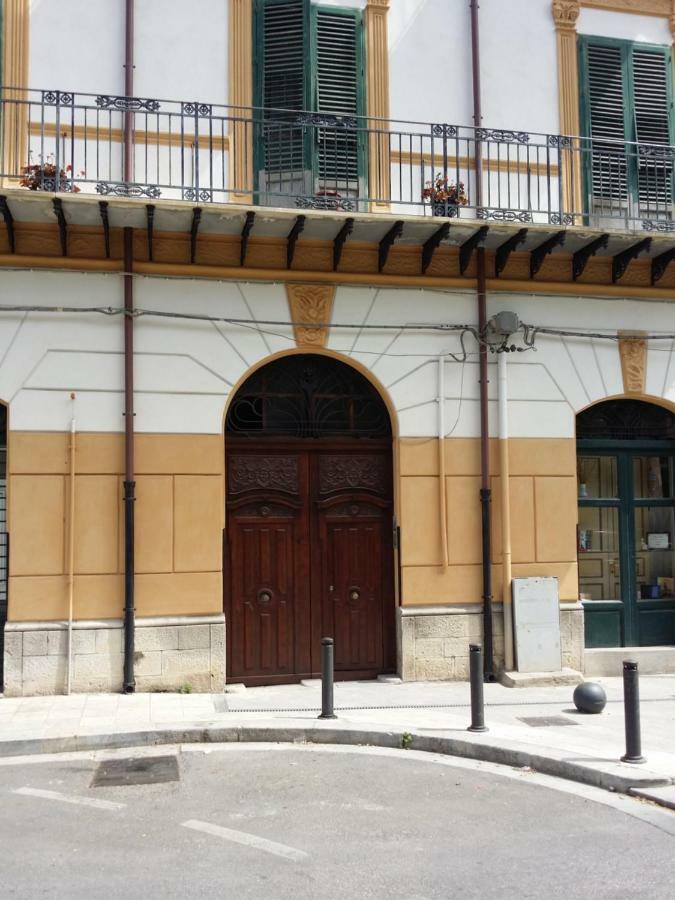 La Casetta Di Tilde Termini Imerese Bagian luar foto